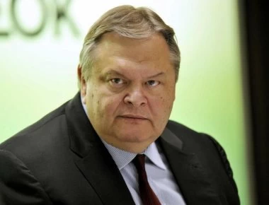 Ε.Βενιζέλος για Σιούφα: «Διήνυσε την πλούσια πολιτική του διαδρομή με σπάνια αίσθηση αξιοπρέπειας»